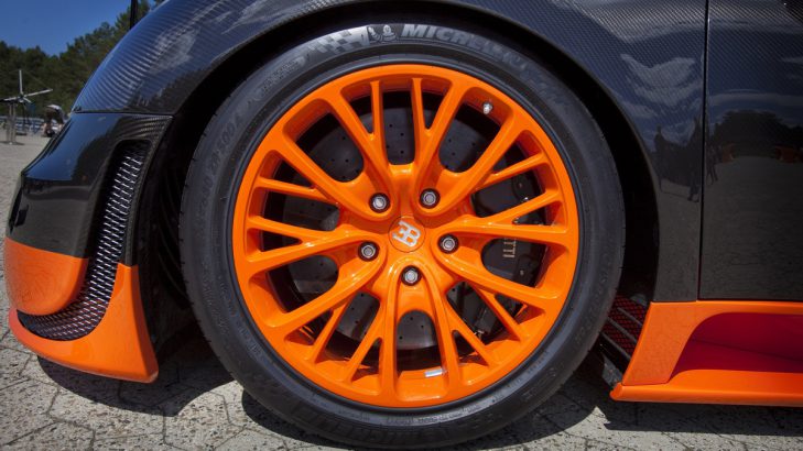 Bugatti Veyron Tyres