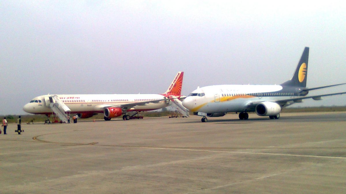 tyre burst jet airways