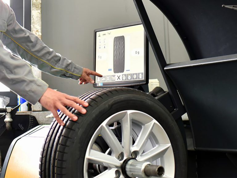 What is Wheel alignment & Wheel Balancing? Alignment Vs.Balancing